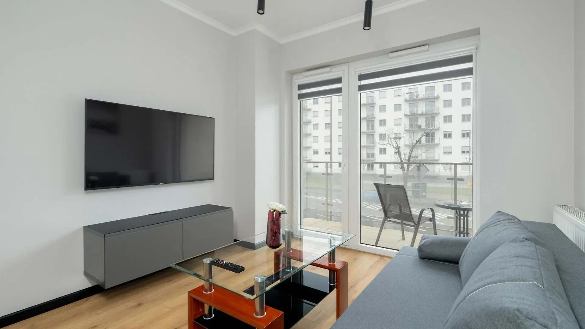 Modern Apartment Desk & Bedroom By Noclegi Renters بوزنان 0*,  بولندا